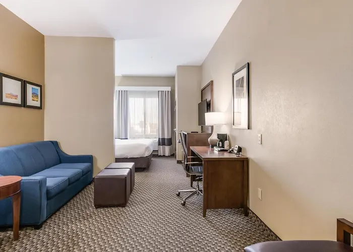 Comfort Suites